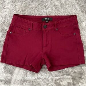 Active USA Stretch Jean Shorts Burgundy Size Small